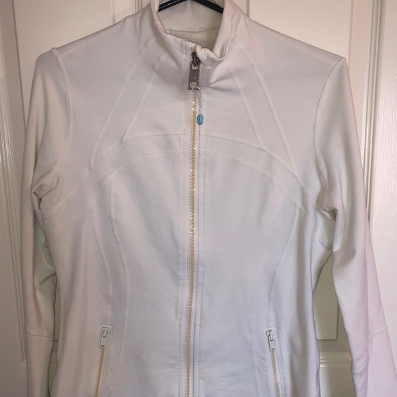 LULULEMON WHITE JACKET🤍🧘🏼‍♀️🤍 - Picture 1 of 5